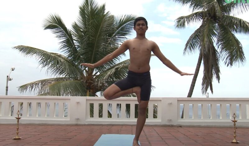 Tree pose enhances core strength